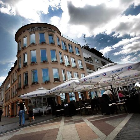 Hotel Savus Slavonski Brod Ngoại thất bức ảnh
