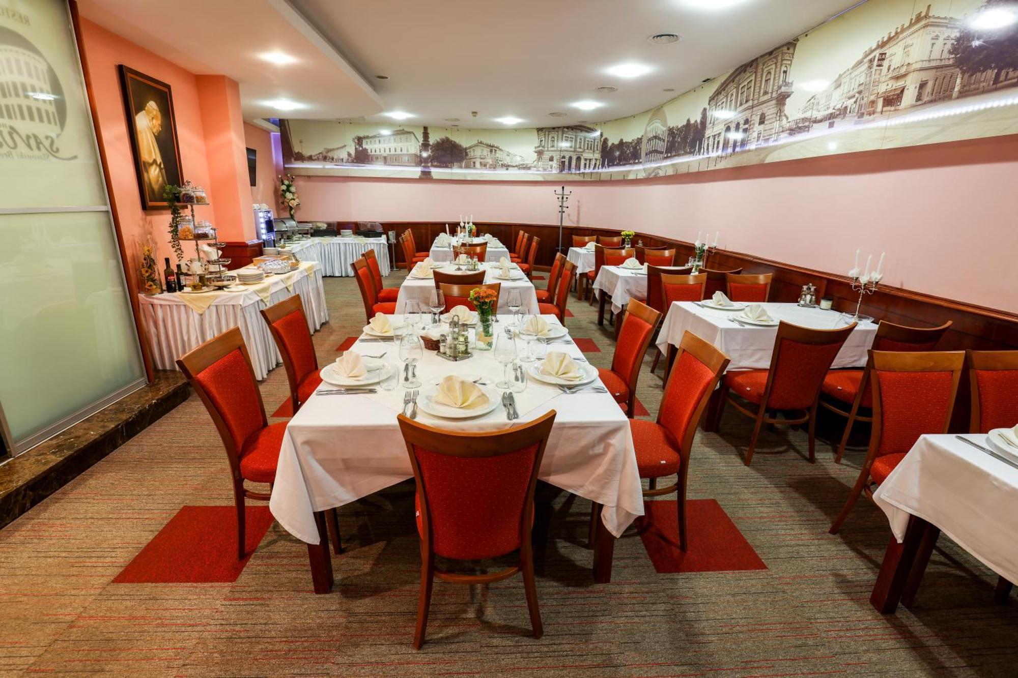 Hotel Savus Slavonski Brod Ngoại thất bức ảnh