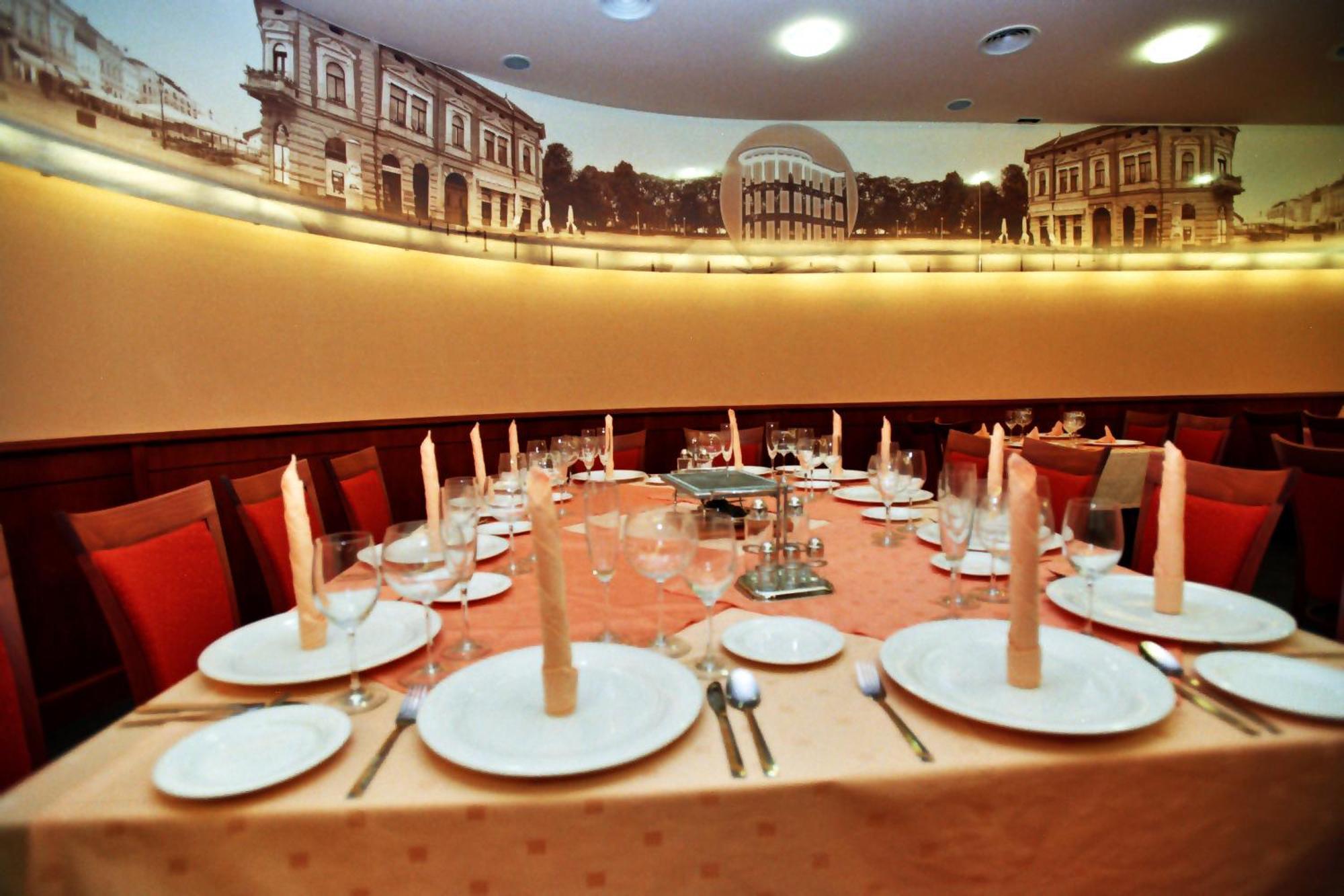 Hotel Savus Slavonski Brod Ngoại thất bức ảnh