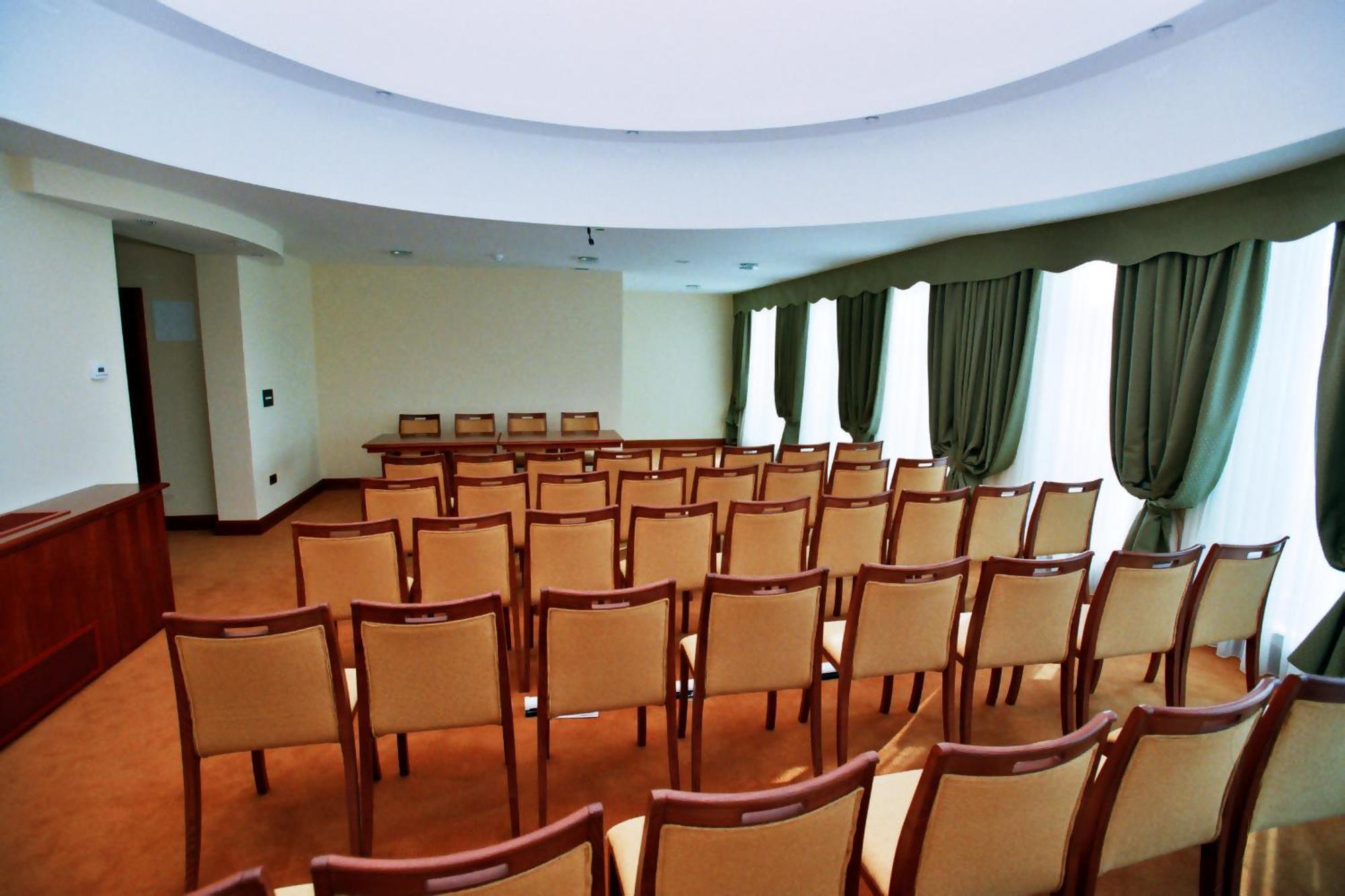 Hotel Savus Slavonski Brod Ngoại thất bức ảnh