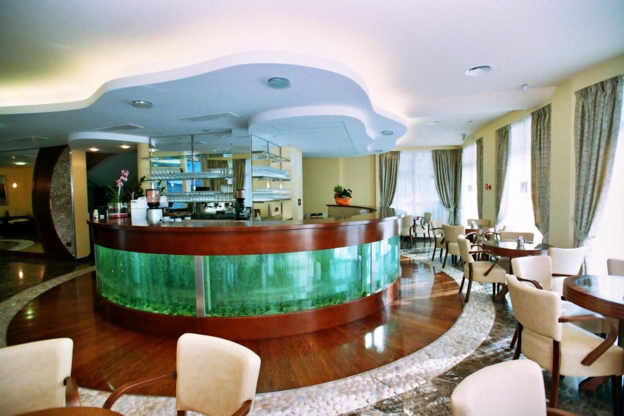 Hotel Savus Slavonski Brod Ngoại thất bức ảnh
