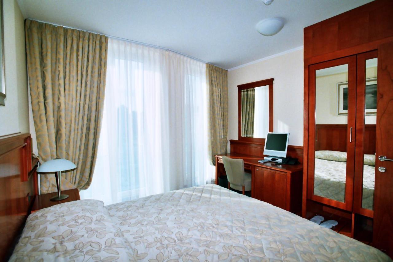 Hotel Savus Slavonski Brod Phòng bức ảnh